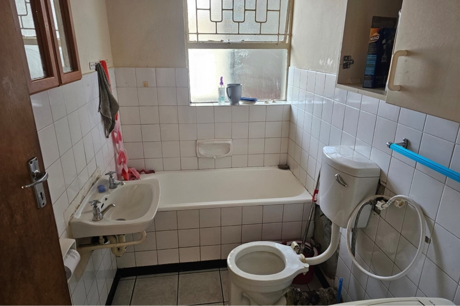 2 Bedroom Property for Sale in Fairfield Estate Western Cape